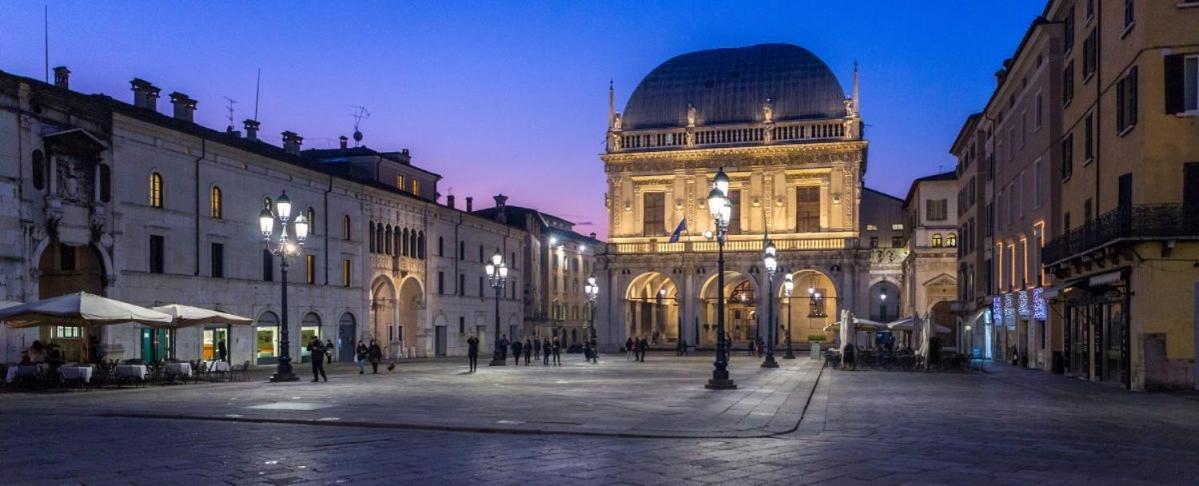 Mansarda A Due Passi Dal Centro Old2 Lägenhet Brescia Exteriör bild
